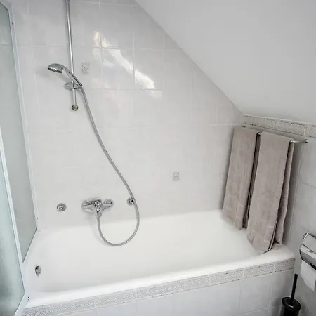 Martys Place With Private Parking Appartamento Lubiana