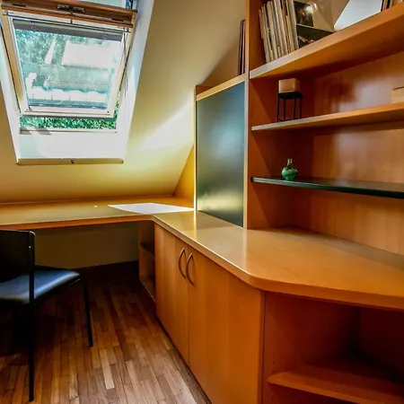 Appartamento Martys Place With Private Parking